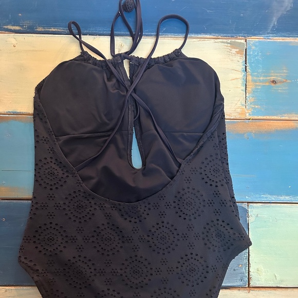 American Eagle Outfitters Eyelet One Piece Swimsuit - Picture 2 of 4